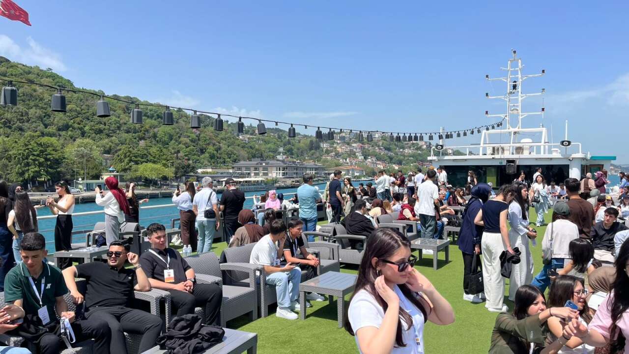 Konya’nın genç seyyahları bugün de İstanbul’un izindeydi 1